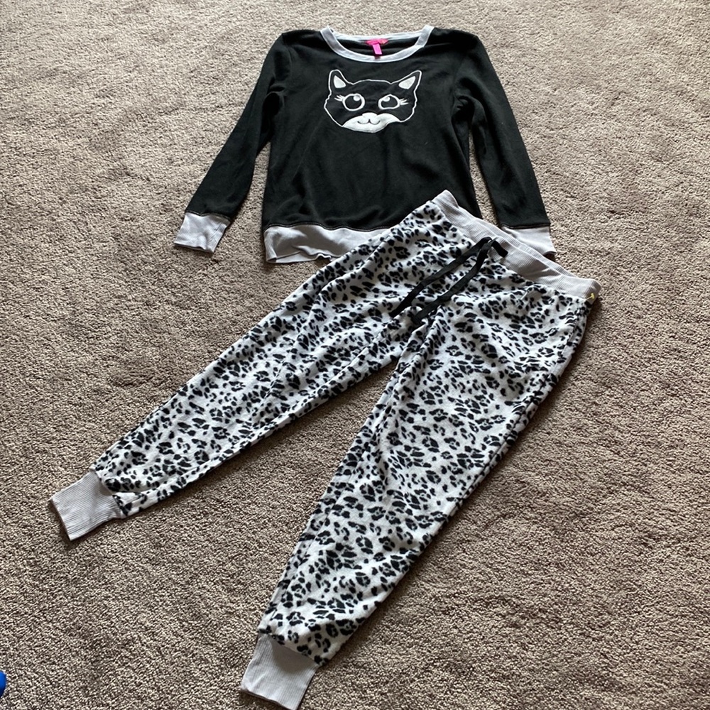 Hotkiss Black Gray Cat Animal Print Fleece Pajama Set Cozy Sleepwear SIZE S